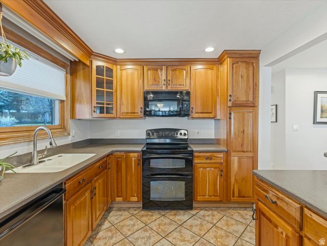 8698 S ALTA CANYON DR, Sandy, UT 84093