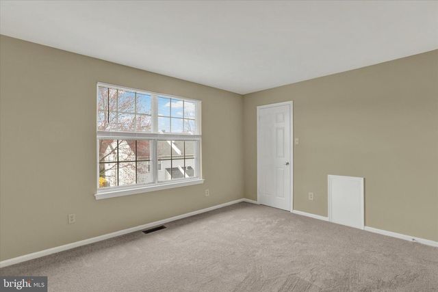 32 CRAIG CT, Newtown, PA 18940