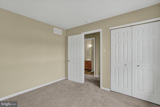 32 CRAIG CT, Newtown, PA 18940