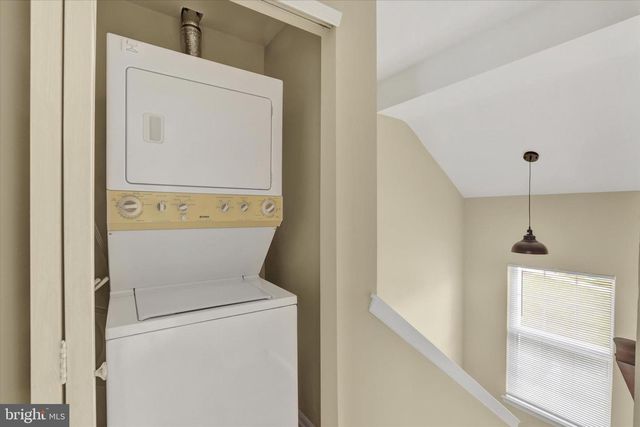 32 CRAIG CT, Newtown, PA 18940