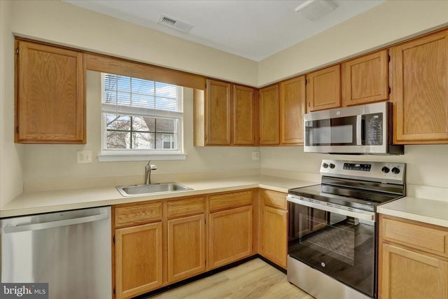 32 CRAIG CT, Newtown, PA 18940