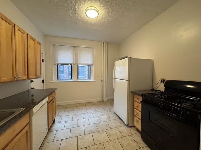 20 Glenville Ave 1, Boston, MA 02134