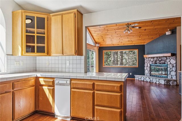 25274 North Road, Twin Peaks, CA 92391