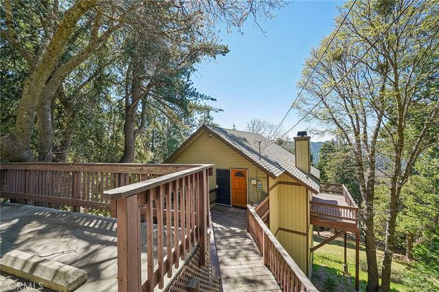 25274 North Road, Twin Peaks, CA 92391