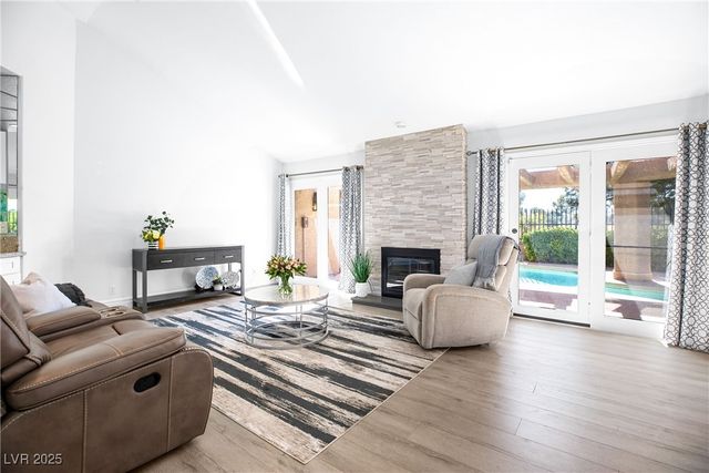 7283 Mission Hills Drive, Las Vegas, NV 89113