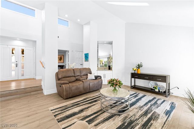 7283 Mission Hills Drive, Las Vegas, NV 89113