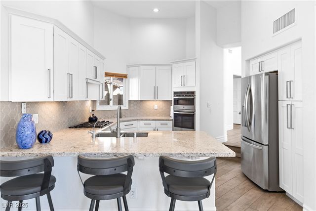 7283 Mission Hills Drive, Las Vegas, NV 89113