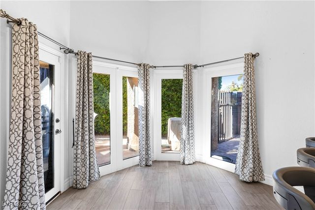 7283 Mission Hills Drive, Las Vegas, NV 89113