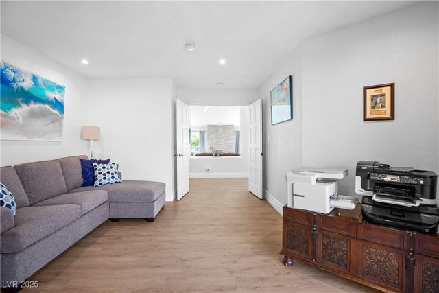 7283 Mission Hills Drive, Las Vegas, NV 89113