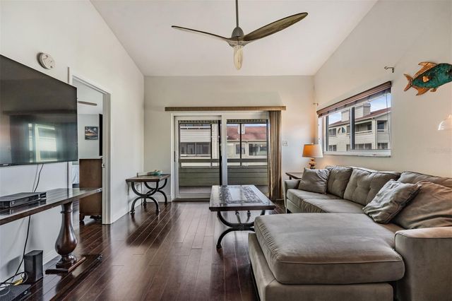 637 DRAKE LANE N, Dunedin, FL 34698