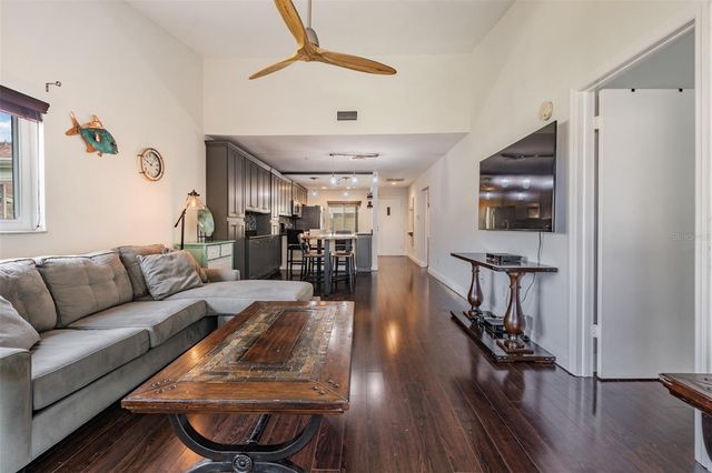 637 DRAKE LANE N, Dunedin, FL 34698