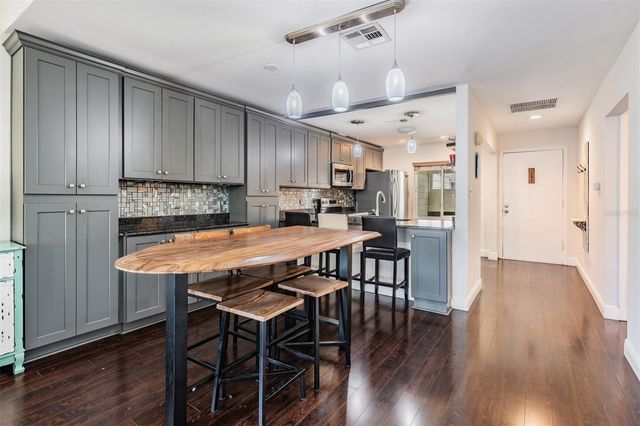 637 DRAKE LANE N, Dunedin, FL 34698