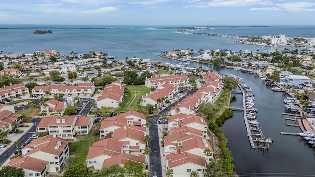 637 DRAKE LANE N, Dunedin, FL 34698