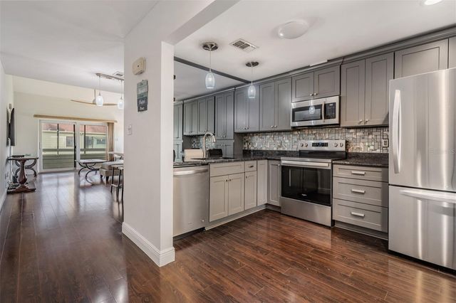 637 DRAKE LANE N, Dunedin, FL 34698