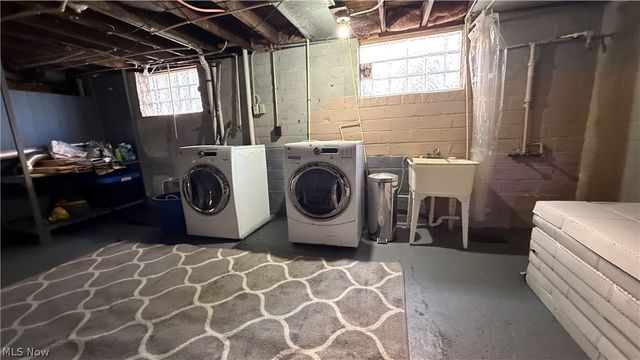 3123 West Boulevard, Cleveland, OH 44111