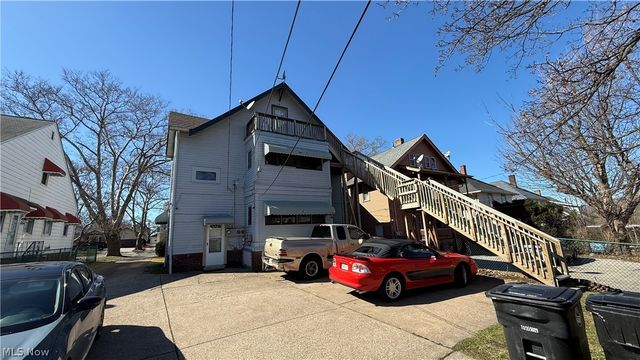 3123 West Boulevard, Cleveland, OH 44111