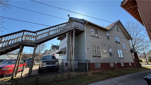 3123 West Boulevard, Cleveland, OH 44111