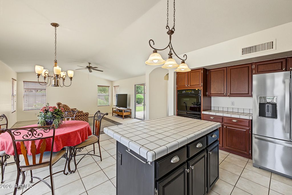 434 W MENDOZA Circle, Mesa, AZ 85210 — photo 5