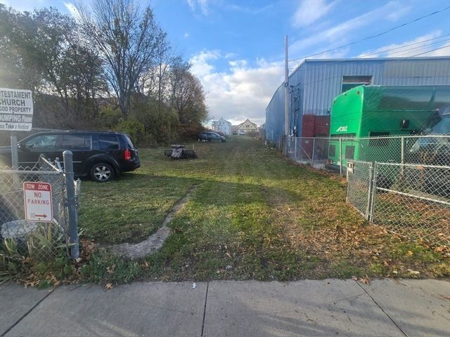 51 Ceylon St, Boston, MA 02121