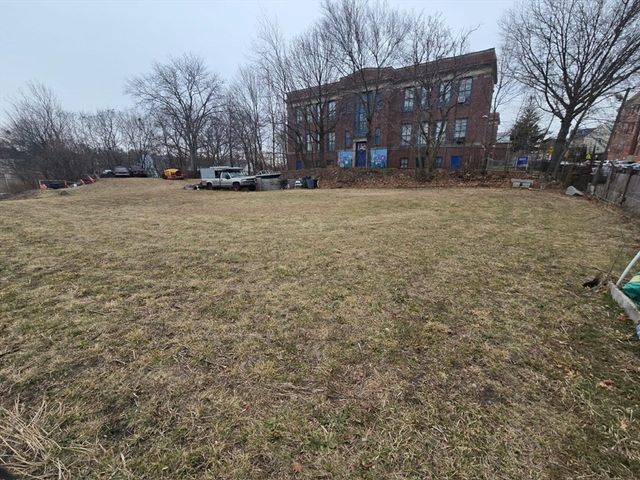 51 Ceylon St, Boston, MA 02121