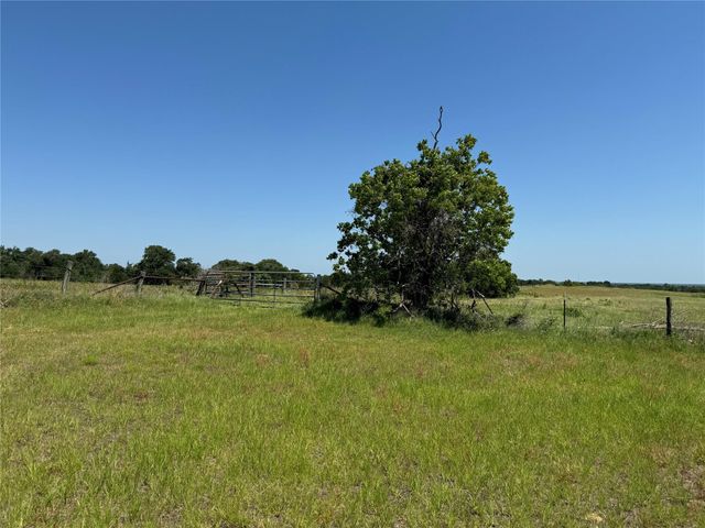 2668 Fm 529, Bellville, TX 77418