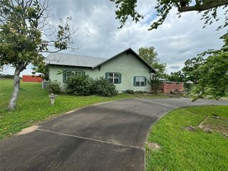 2668 Fm 529, Bellville, TX 77418