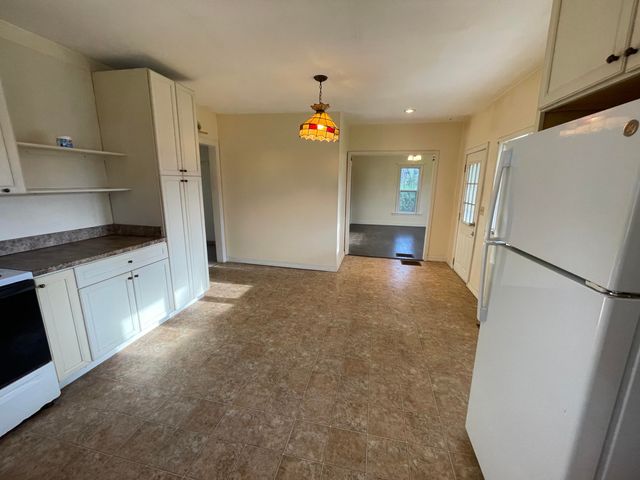 208 4th Street, Plainwell, MI 49080