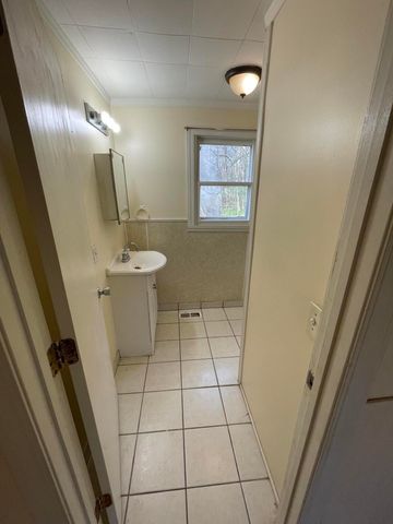 208 4th Street, Plainwell, MI 49080