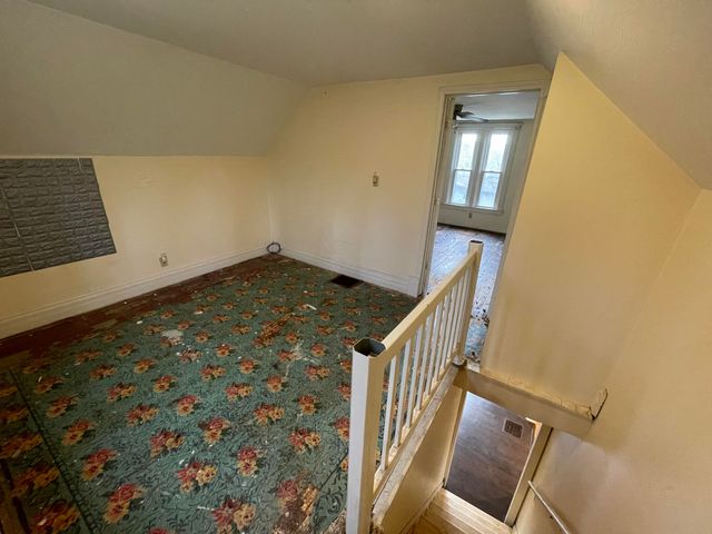 208 4th Street, Plainwell, MI 49080