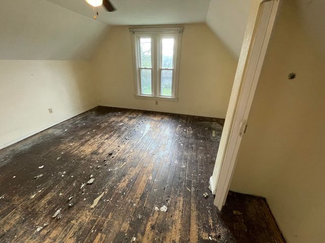 208 4th Street, Plainwell, MI 49080