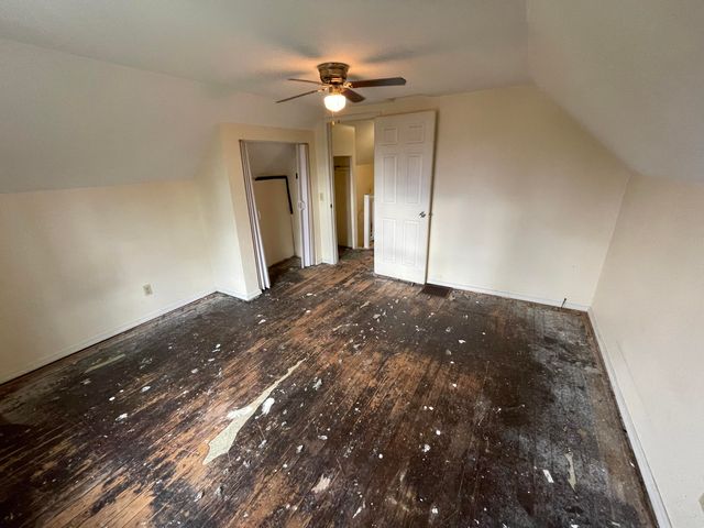 208 4th Street, Plainwell, MI 49080