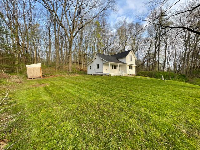 208 4th Street, Plainwell, MI 49080
