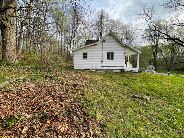 208 4th Street, Plainwell, MI 49080