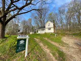 208 4th Street, Plainwell, MI 49080