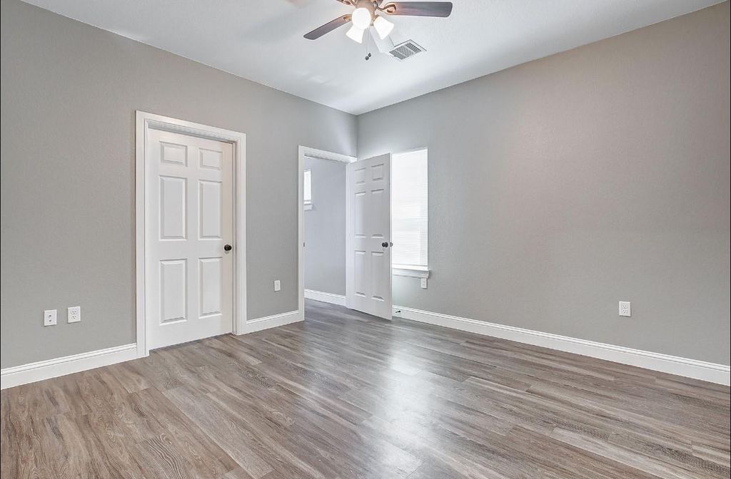 2402 Spence Street A, Houston, TX 77093