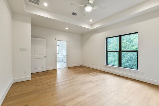 1114 Pearlwood Drive, Houston, TX 77008