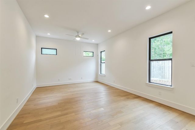 1114 Pearlwood Drive, Houston, TX 77008