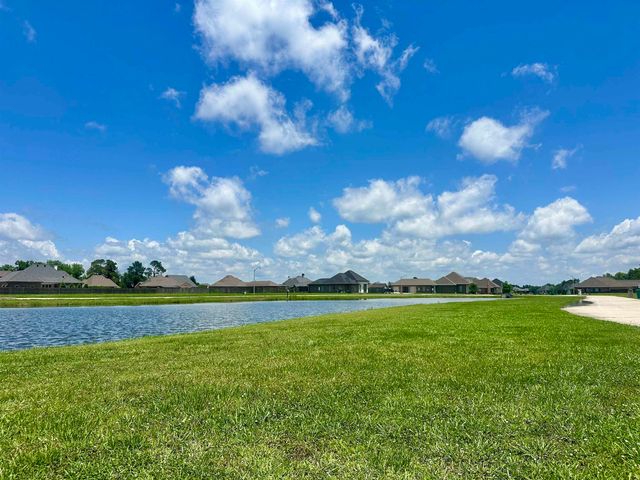 276 South Sugarfield Drive, Thibodaux, LA 70301