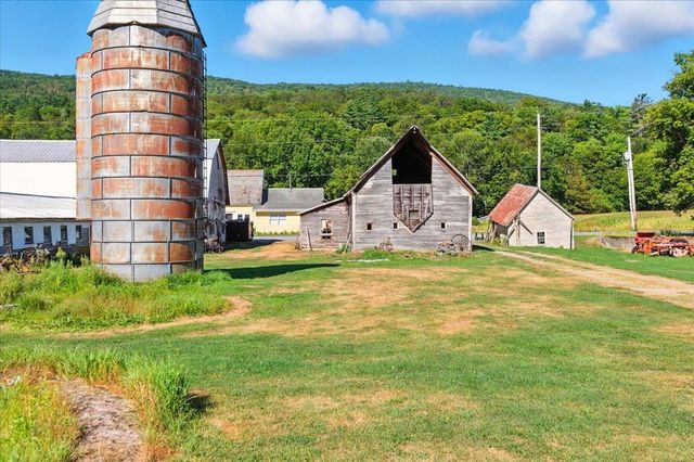 1433 N 116 Road B, Bristol, VT 05443