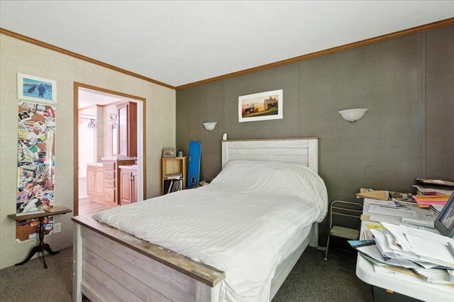 1433 N 116 Road B, Bristol, VT 05443