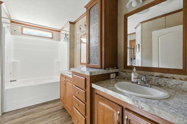 1433 N 116 Road B, Bristol, VT 05443