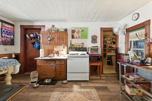 1433 N 116 Road B, Bristol, VT 05443