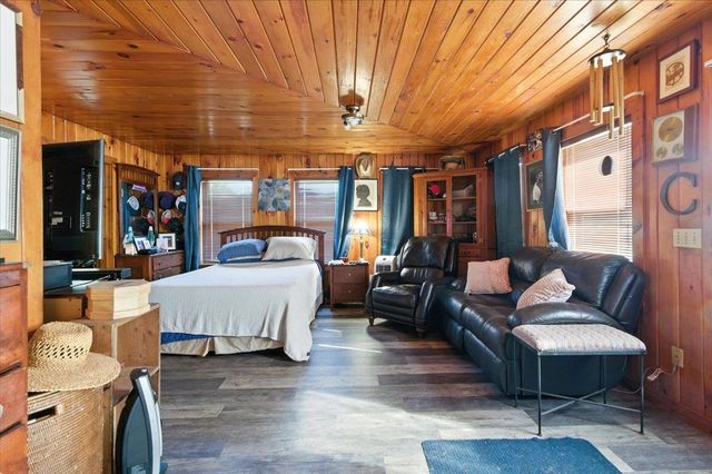 1433 N 116 Road B, Bristol, VT 05443