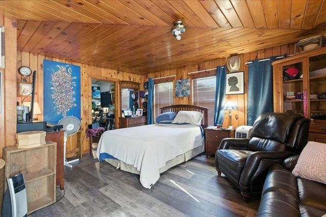 1433 N 116 Road B, Bristol, VT 05443