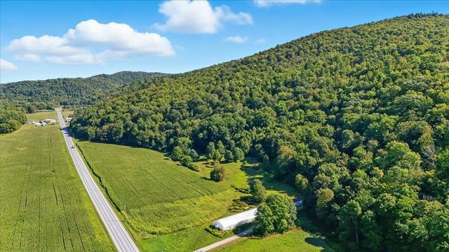 1433 N 116 Road B, Bristol, VT 05443