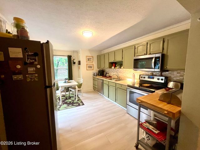 1812 Rankin Dr, La Grange, KY 40031