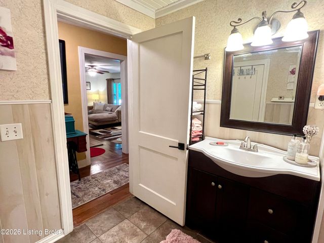 1812 Rankin Dr, La Grange, KY 40031