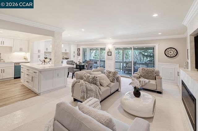 1184 Rockledge Ln 5, Walnut Creek, CA 94595