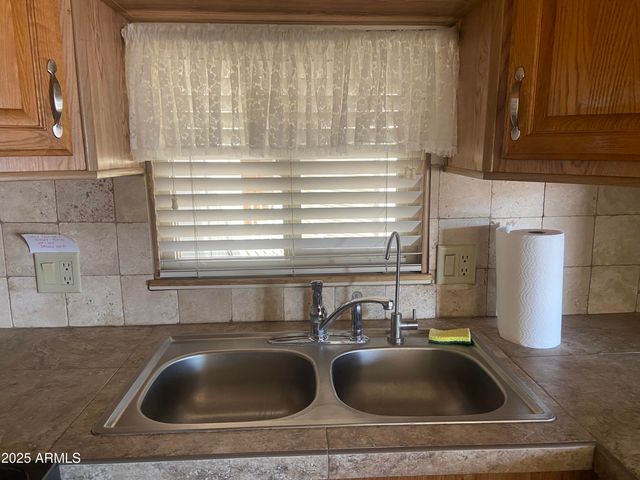 1206 W KLAMATH Drive, Apache Junction, AZ 85119