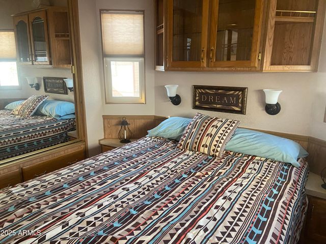 1206 W KLAMATH Drive, Apache Junction, AZ 85119